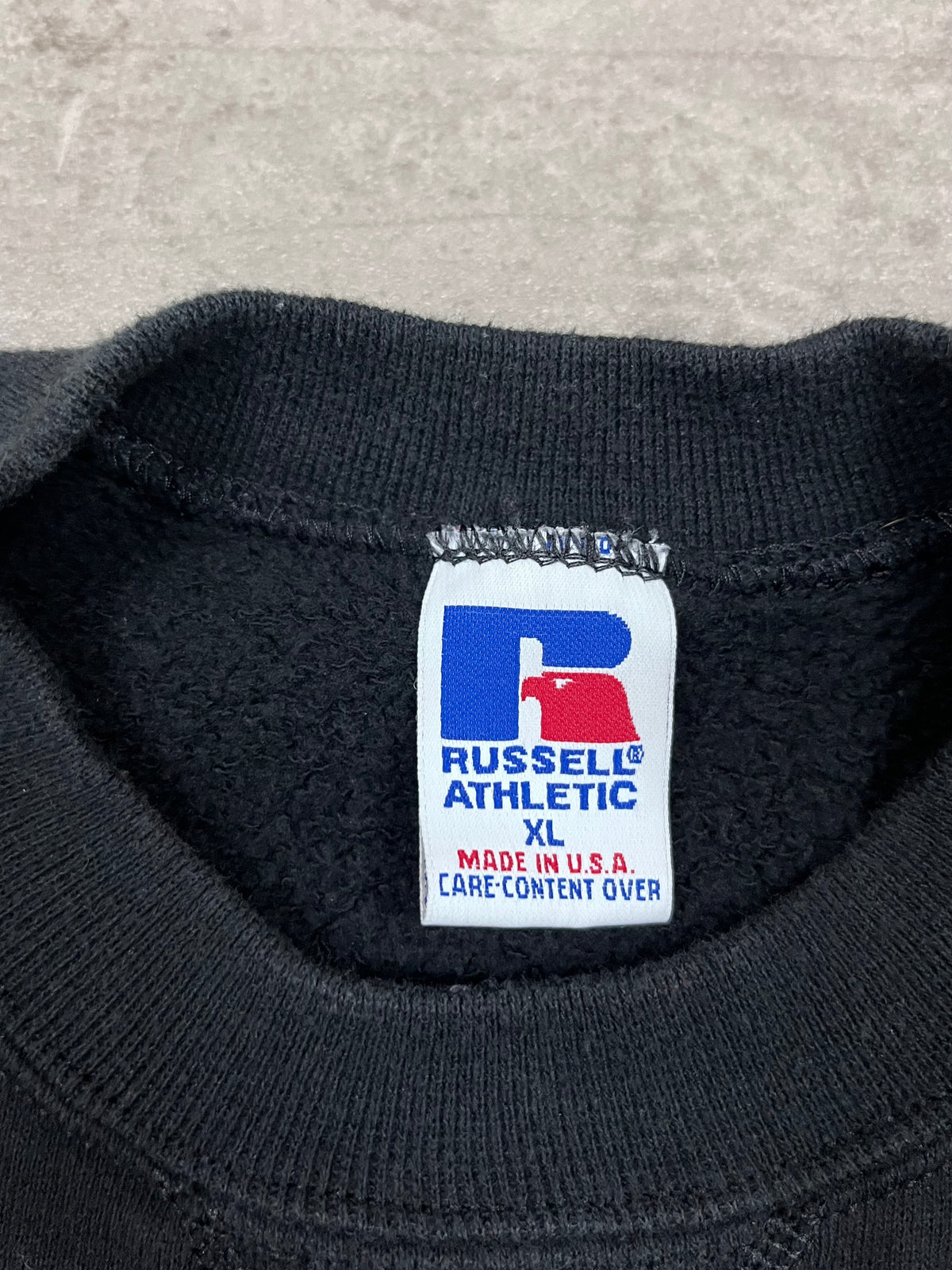 Vintage Russell Athletic Pullover IU 16