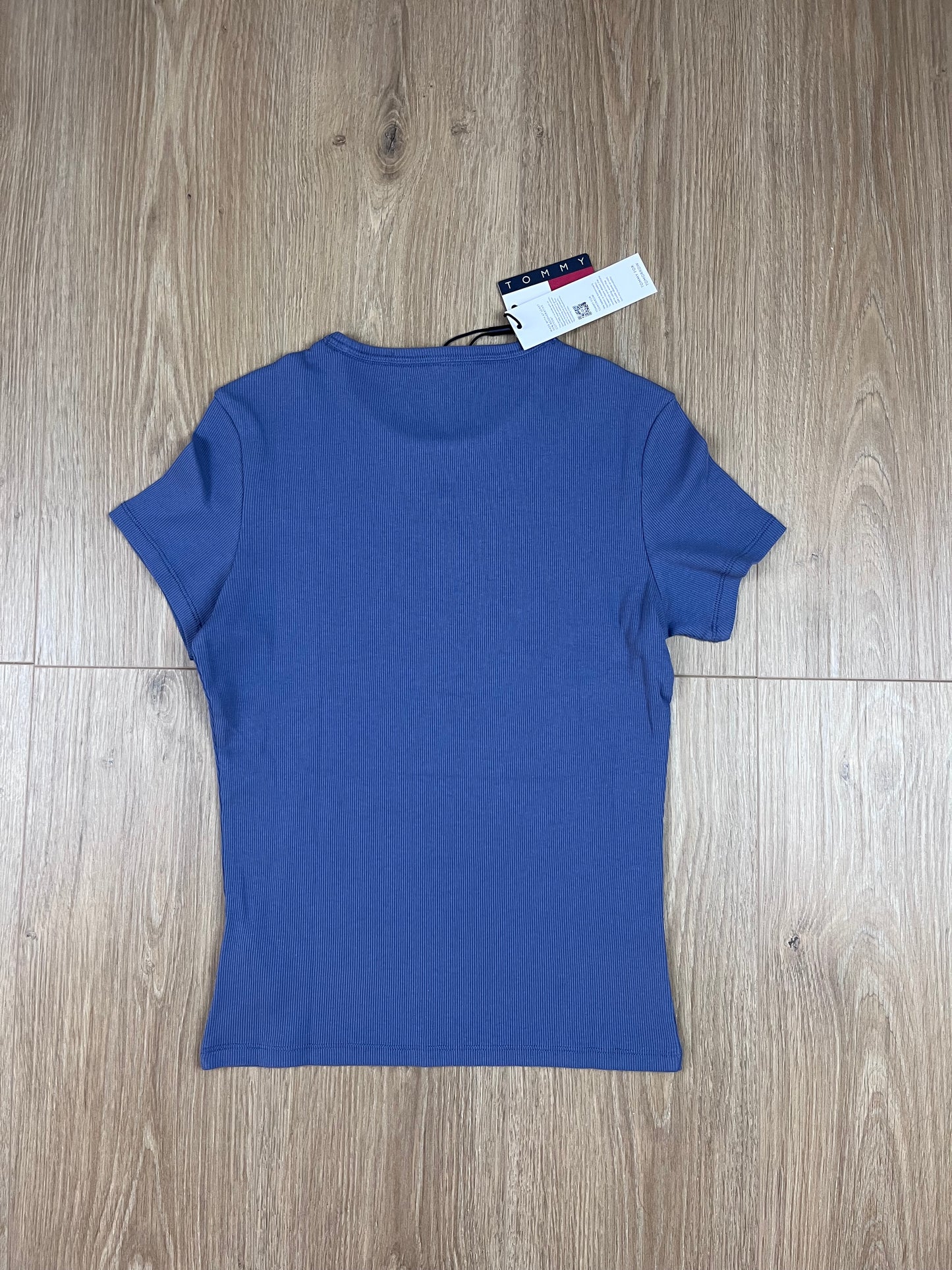 Tommy Jeans Damen Slim T-Shirt in Muted Blue (Größe M) – Gerippte Regenerative Baumwolle