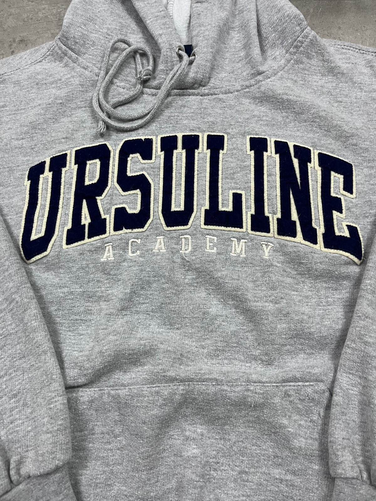Vintage MV Sport Hoodie Ursuline Academy Grau 1