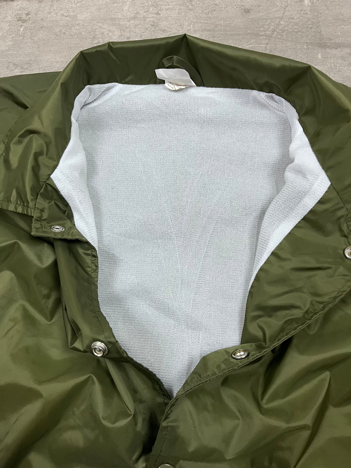 Vintage Augusta Sportswear Coachjacke Kingdom Culture Olivgrün 2