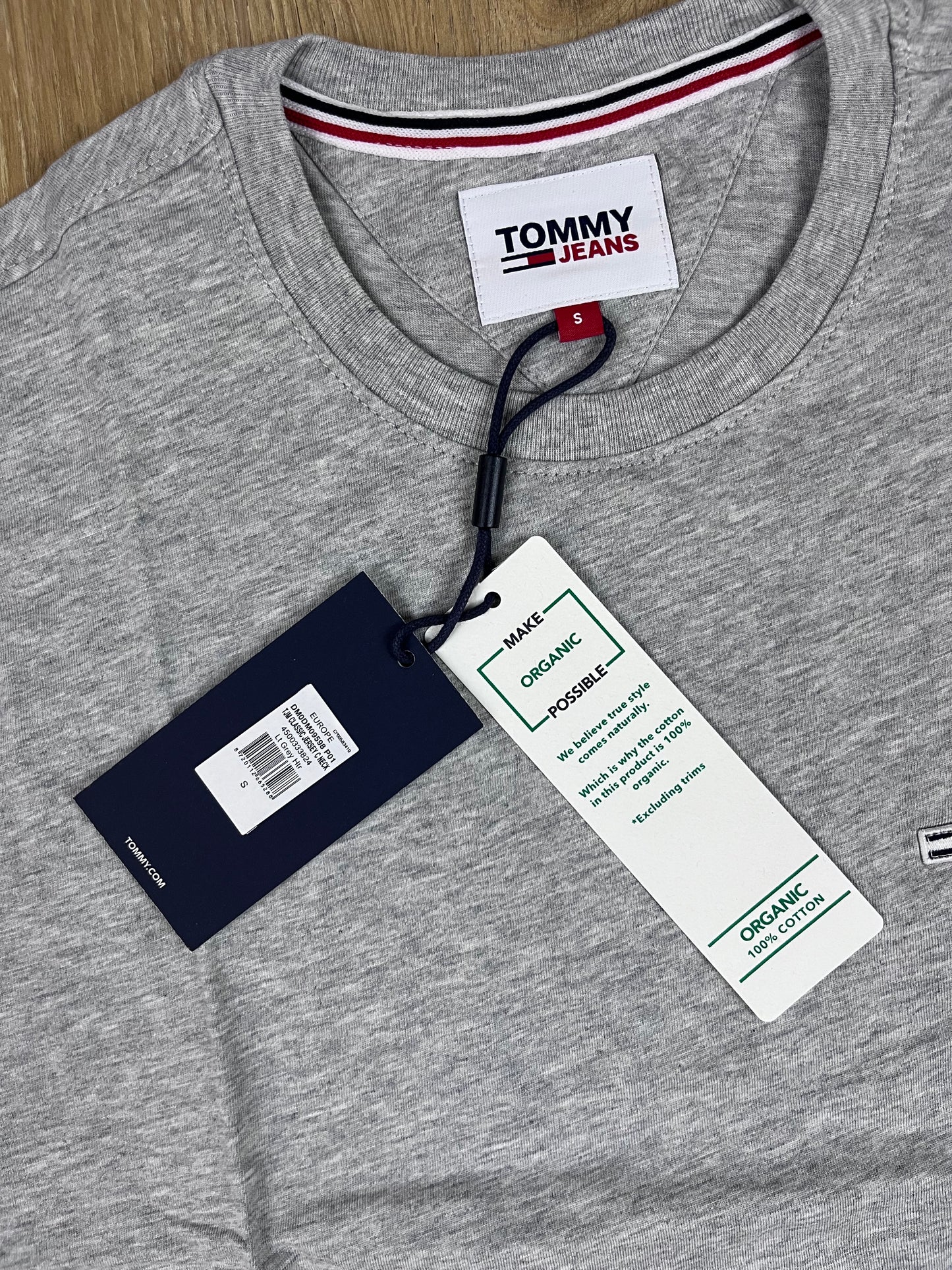 Tommy Jeans Herren T-Shirt in Hellgrau Meliert (Größe S) – 100% Bio-Baumwolle