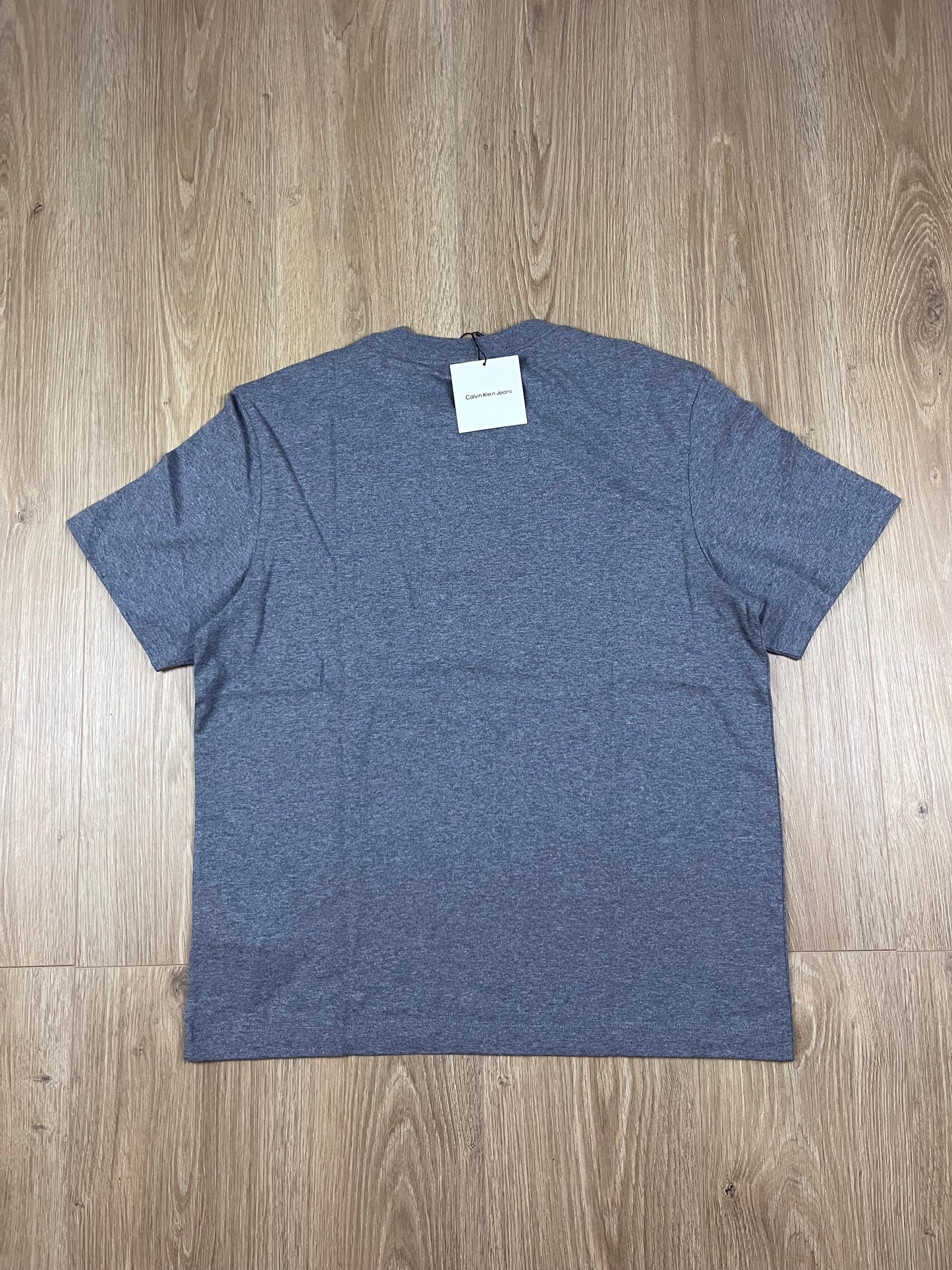Calvin Klein Jeans Herren T-Shirt in Mittelgrau Meliert (Größe M) – Varsity Embroidery Logo